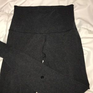 LULU LEMON 🍋 Grey High Waisted Leggings